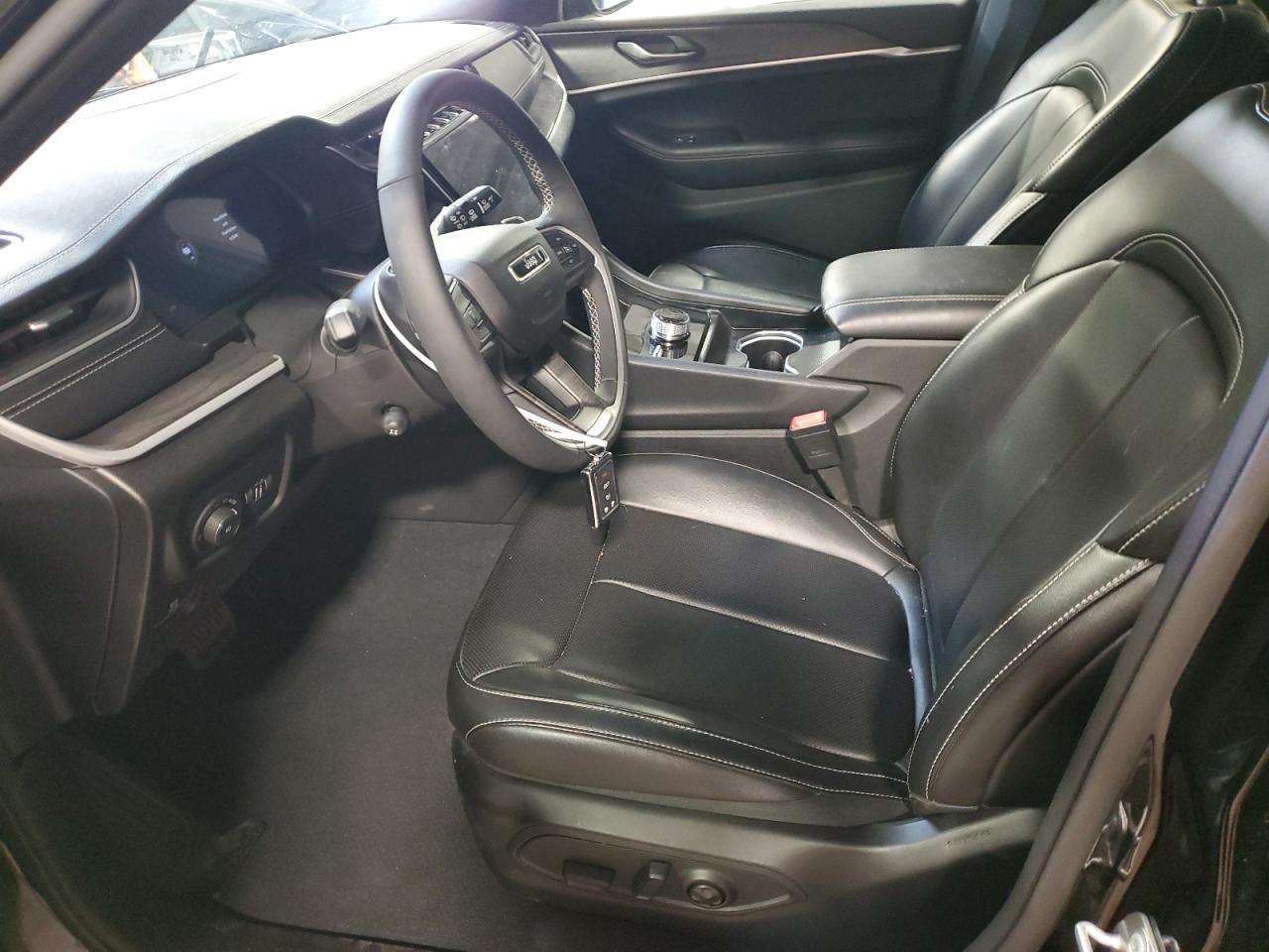 2024 Jeep Grand Cherokee L Limited VIN: 1C4RJKBG9R8609841 Lot: 70675675