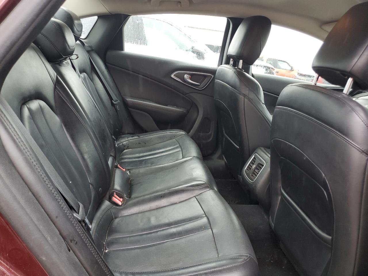 2015 Chrysler 200 C VIN: 1C3CCCCB2FN576031 Lot: 69863845