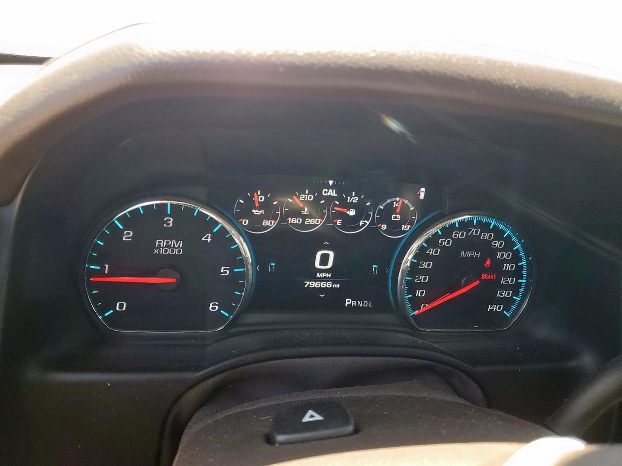 2018 Chevrolet Suburban K1500 Premier VIN: 1GNSKJKC7JR355588 Lot: 68541705