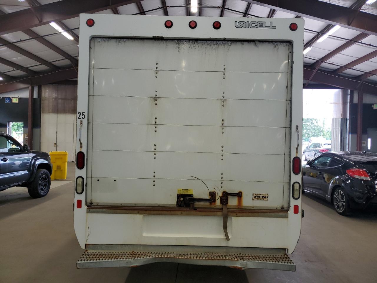 2015 Ford Econoline E350 Super Duty Cutaway Van VIN: 1FDWE3FL8FDA02574 Lot: 67939505