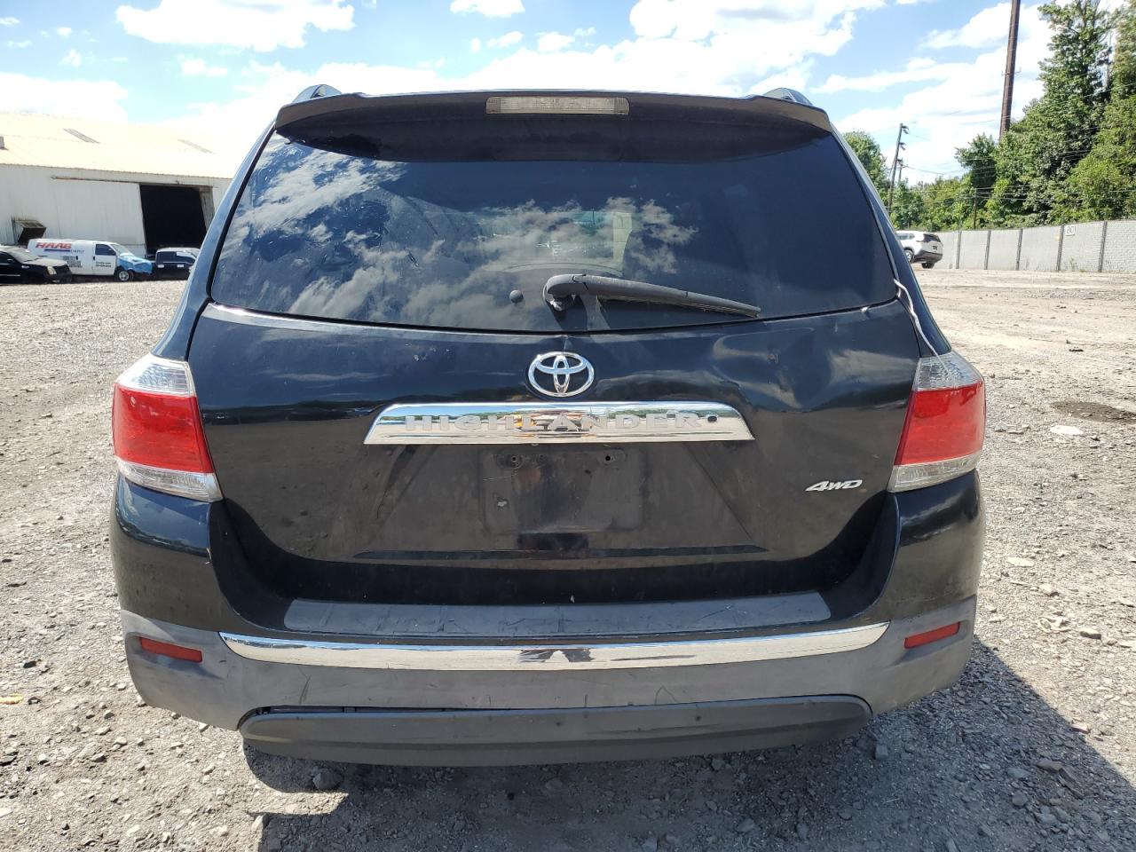 2011 Toyota Highlander Base VIN: 5TDBK3EH5BS074534 Lot: 69975465