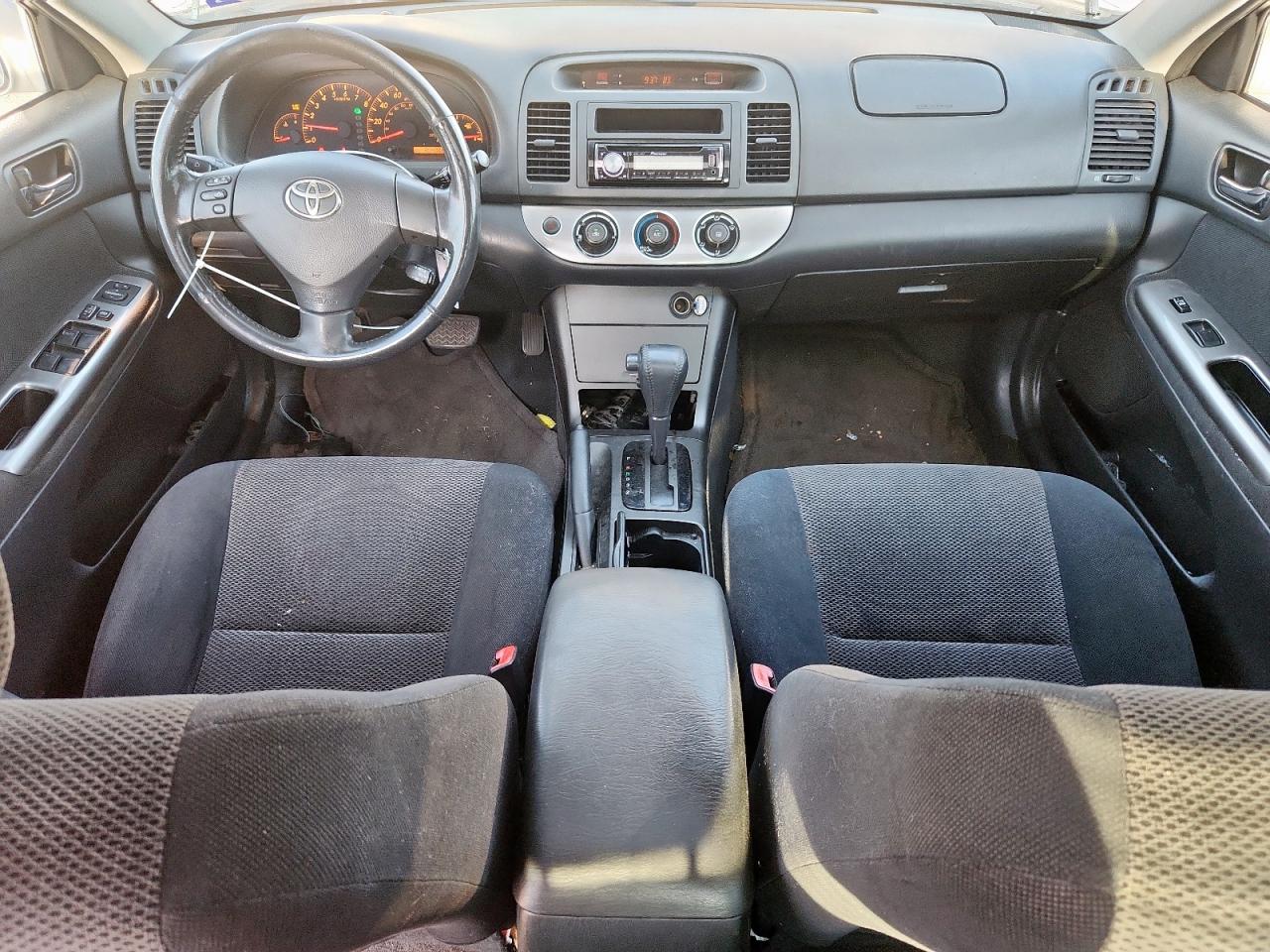 2005 Toyota Camry Le VIN: 4T1BE32K75U526986 Lot: 69859045