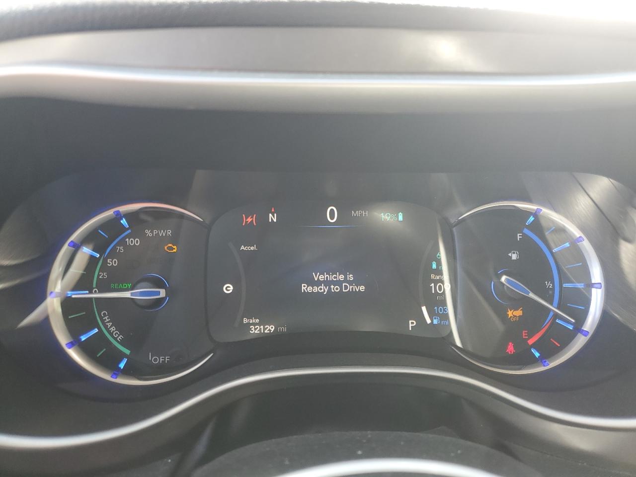 2021 Chrysler Pacifica Hybrid Touring L VIN: 2C4RC1L78MR562463 Lot: 70295695