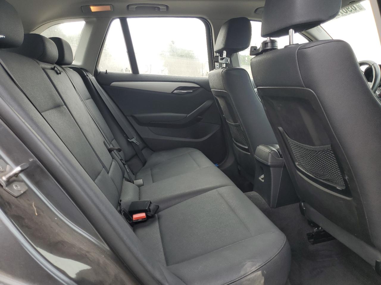 Фото: WBAVM1C5XFV317140