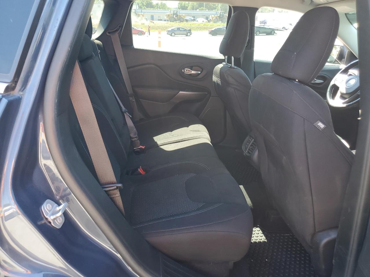 2019 Jeep Cherokee Latitude VIN: 1C4PJLCB8KD486479 Lot: 70719465