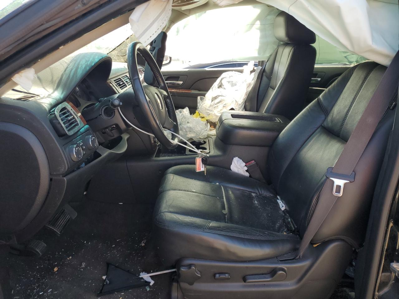 2011 Chevrolet Suburban K1500 Lt VIN: 1GNSKJE35BR318360 Lot: 70370585