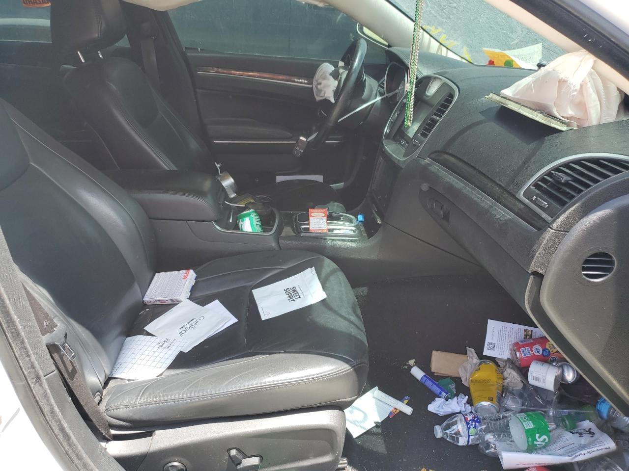 2016 Chrysler 300 Limited VIN: 2C3CCAAG9GH261272 Lot: 66764865