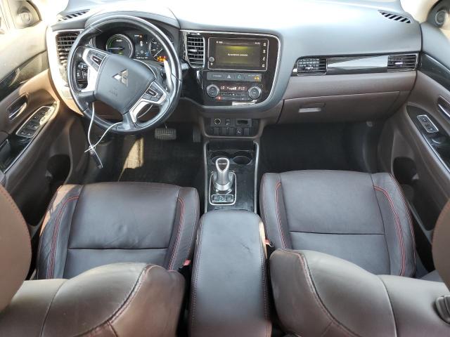  MITSUBISHI OUTLANDER 2018 Красный