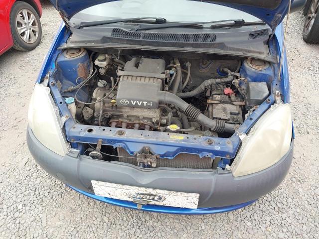 2002 TOYOTA YARIS GS