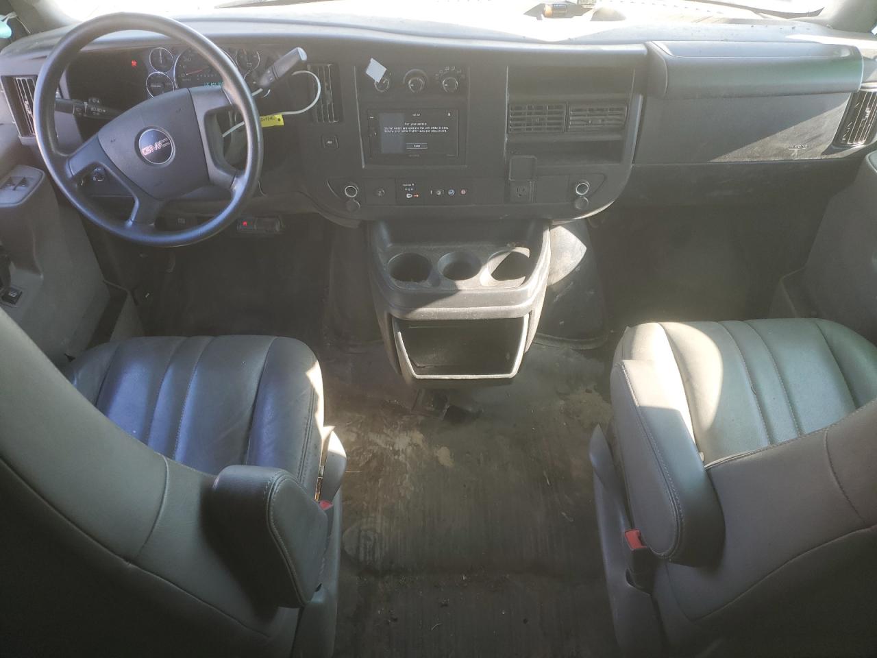 2020 GMC Savana G3500 VIN: 1GTZ7HFG3L1185827 Lot: 67844595