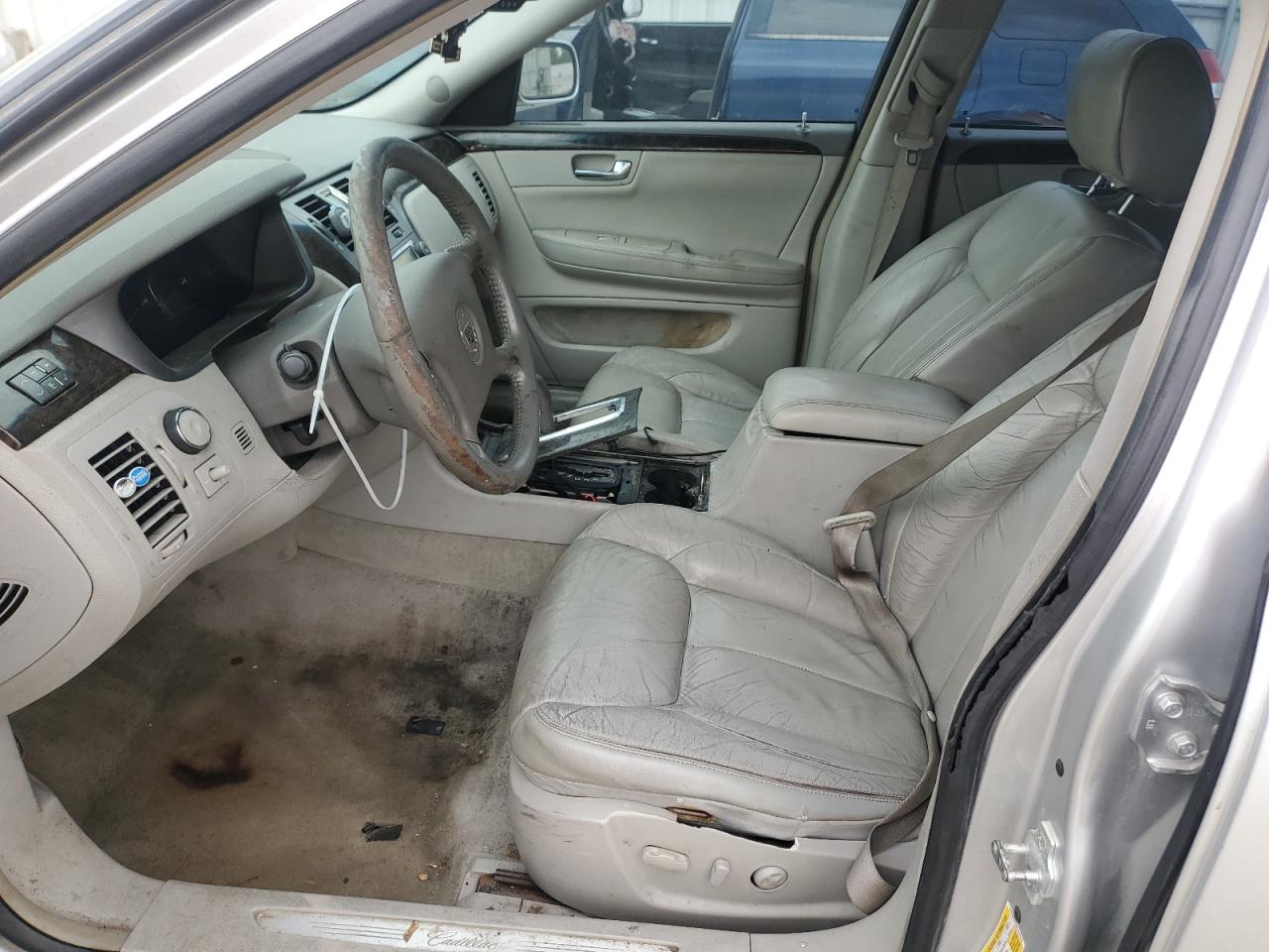 2010 Cadillac Dts VIN: 1G6KA5EY6AU124143 Lot: 69990375