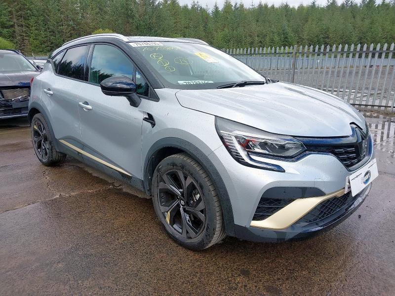 2024 RENAULT CAPTUR E-TECH ENGINEERED 