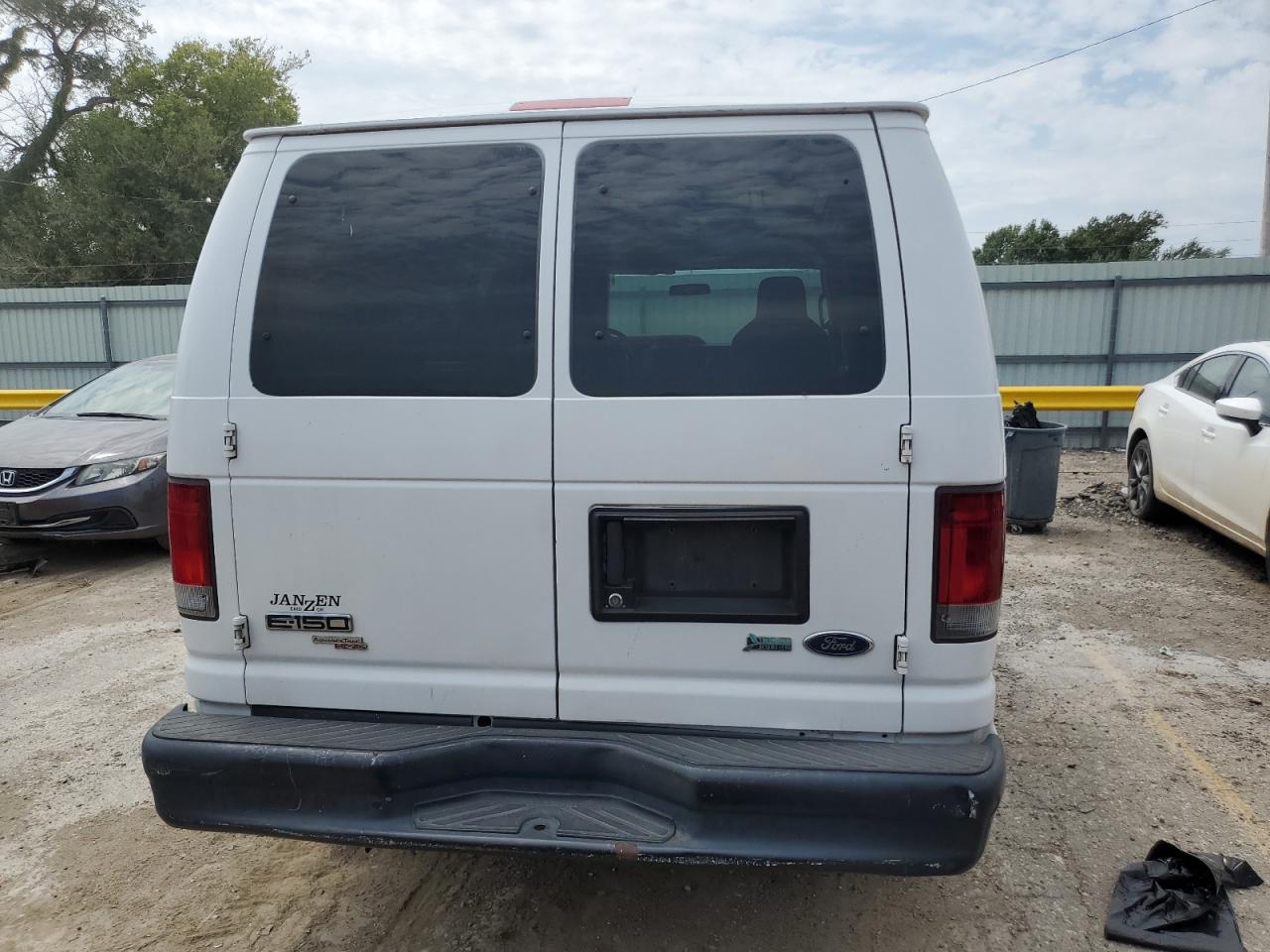 1FTNE1EW5BDA84824 2011 Ford Econoline E150 Van