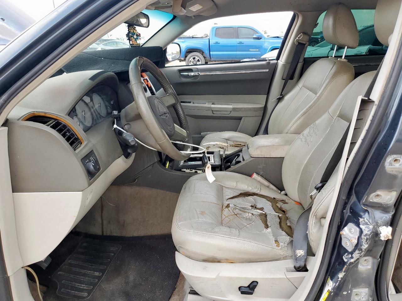 2007 Chrysler 300 Touring VIN: 2C3KA53G17H795310 Lot: 67853525