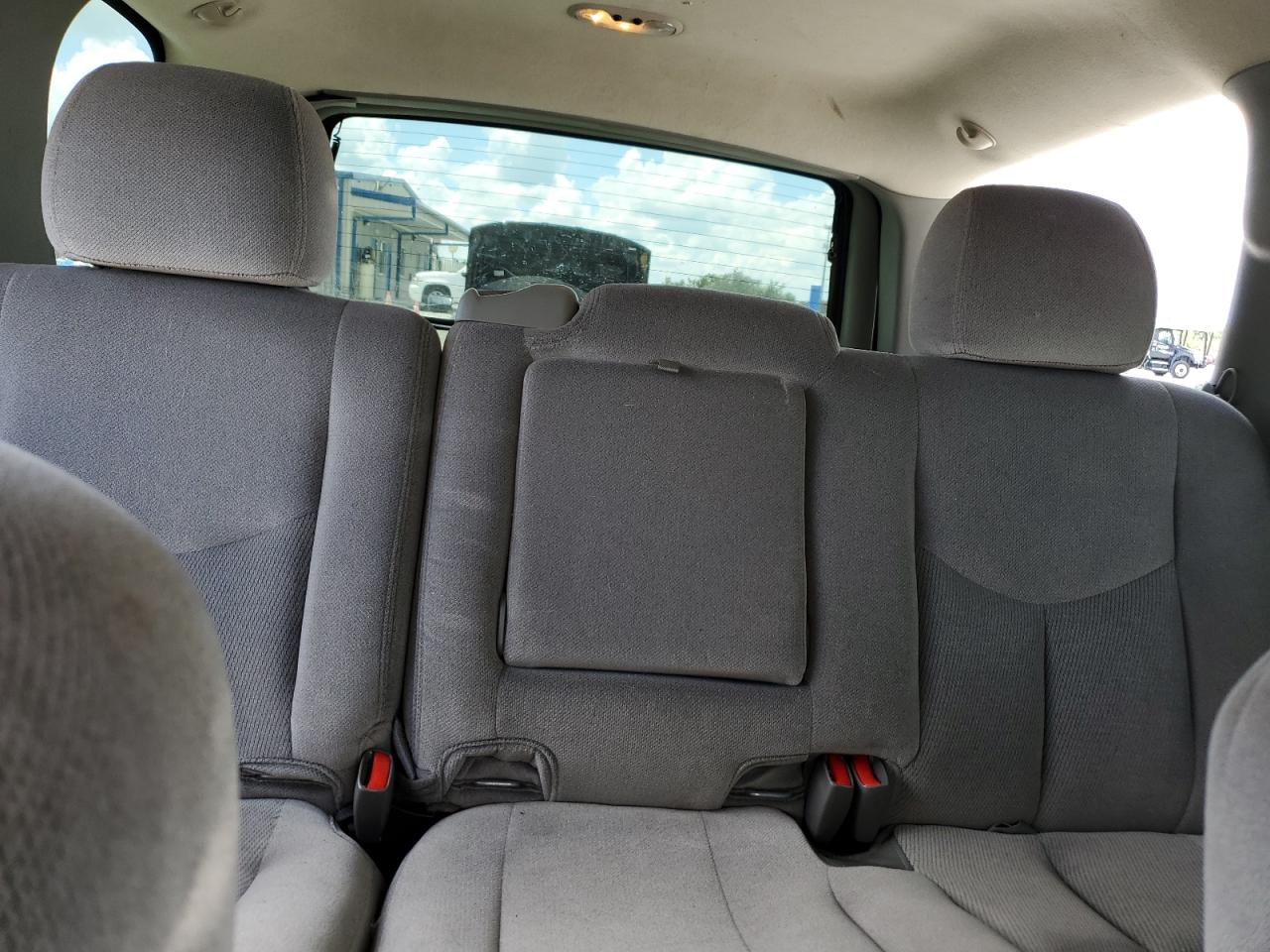 2005 GMC Yukon VIN: 1GKEK13T15R204132 Lot: 69053175