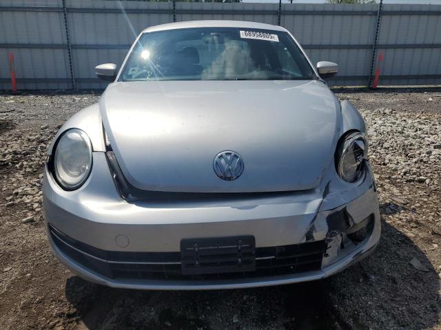  VOLKSWAGEN BEETLE 2013 Srebrny