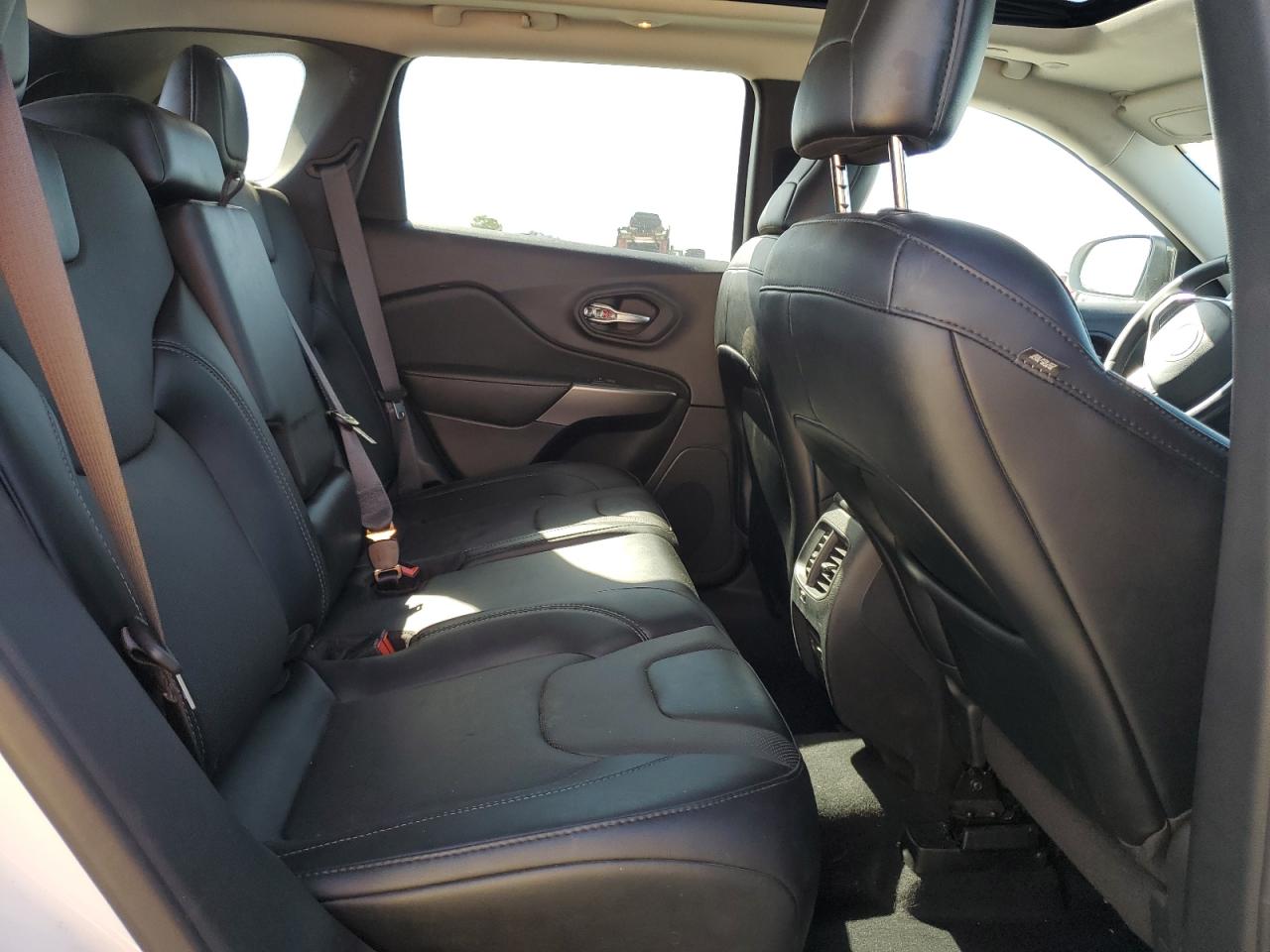 2022 Jeep Cherokee Latitude Lux VIN: 1C4PJMMN2ND530611 Lot: 70666285