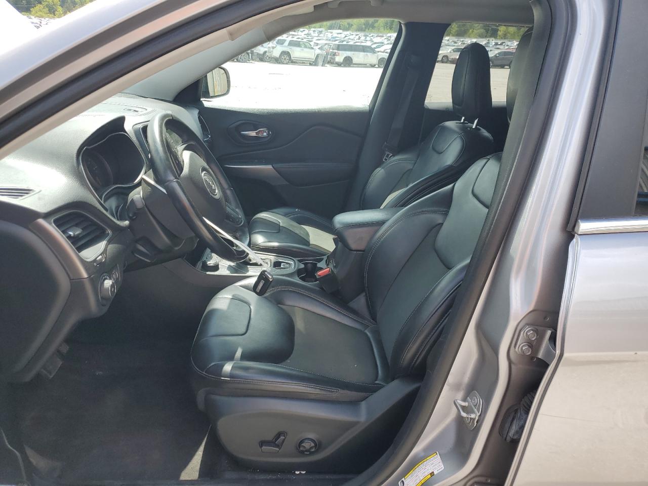 2019 Jeep Cherokee Latitude Plus VIN: 1C4PJMLB2KD181257 Lot: 68621945