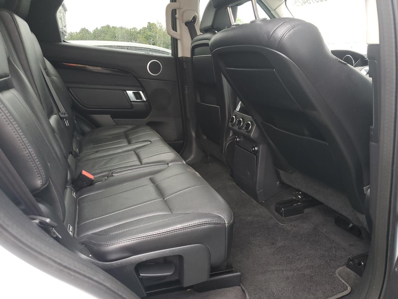 2019 Land Rover Discovery Se VIN: SALRG2RV9K2401575 Lot: 68978425