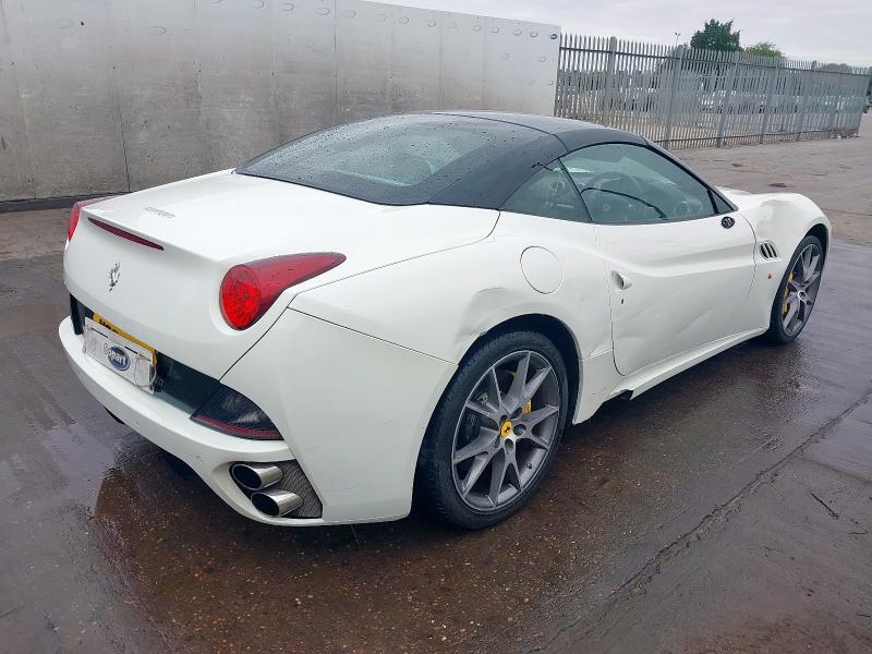 2010 FERRARI CALIFORNIA