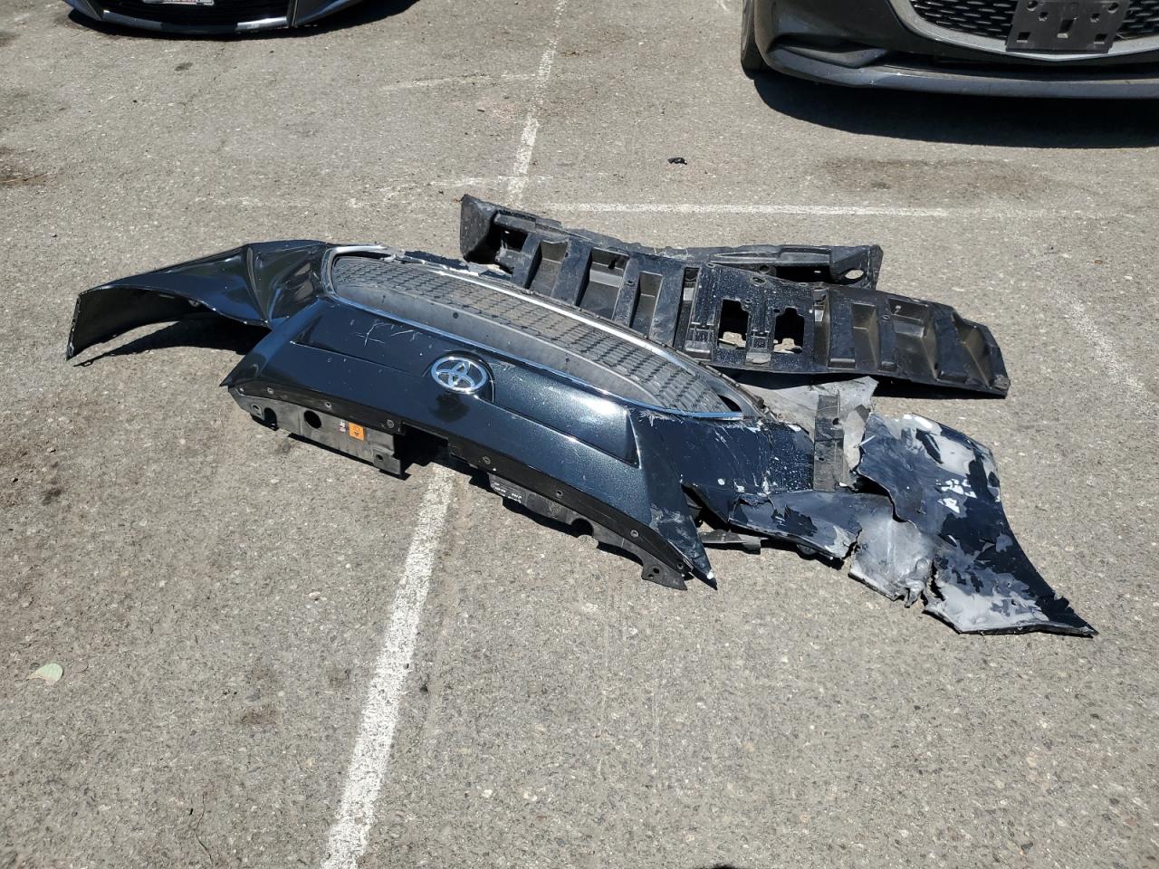 2019 Toyota Yaris L VIN: 3MYDLBYV2KY511997 Lot: 70715265