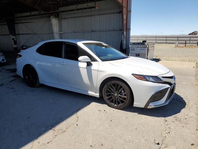  TOYOTA CAMRY 2024 Белы