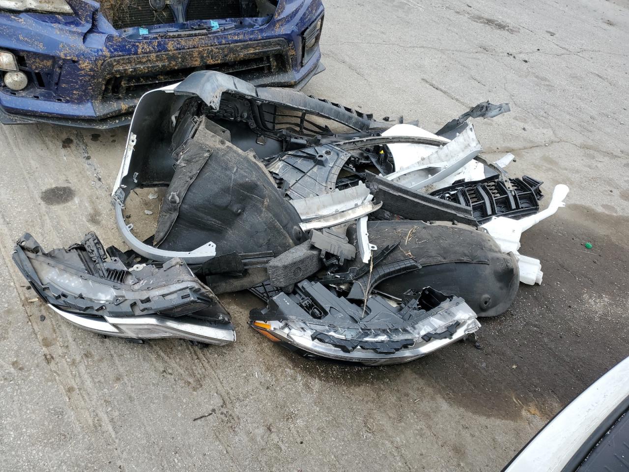 2024 Kia Carnival Lx VIN: KNDNB4H31R6361110 Lot: 69230005