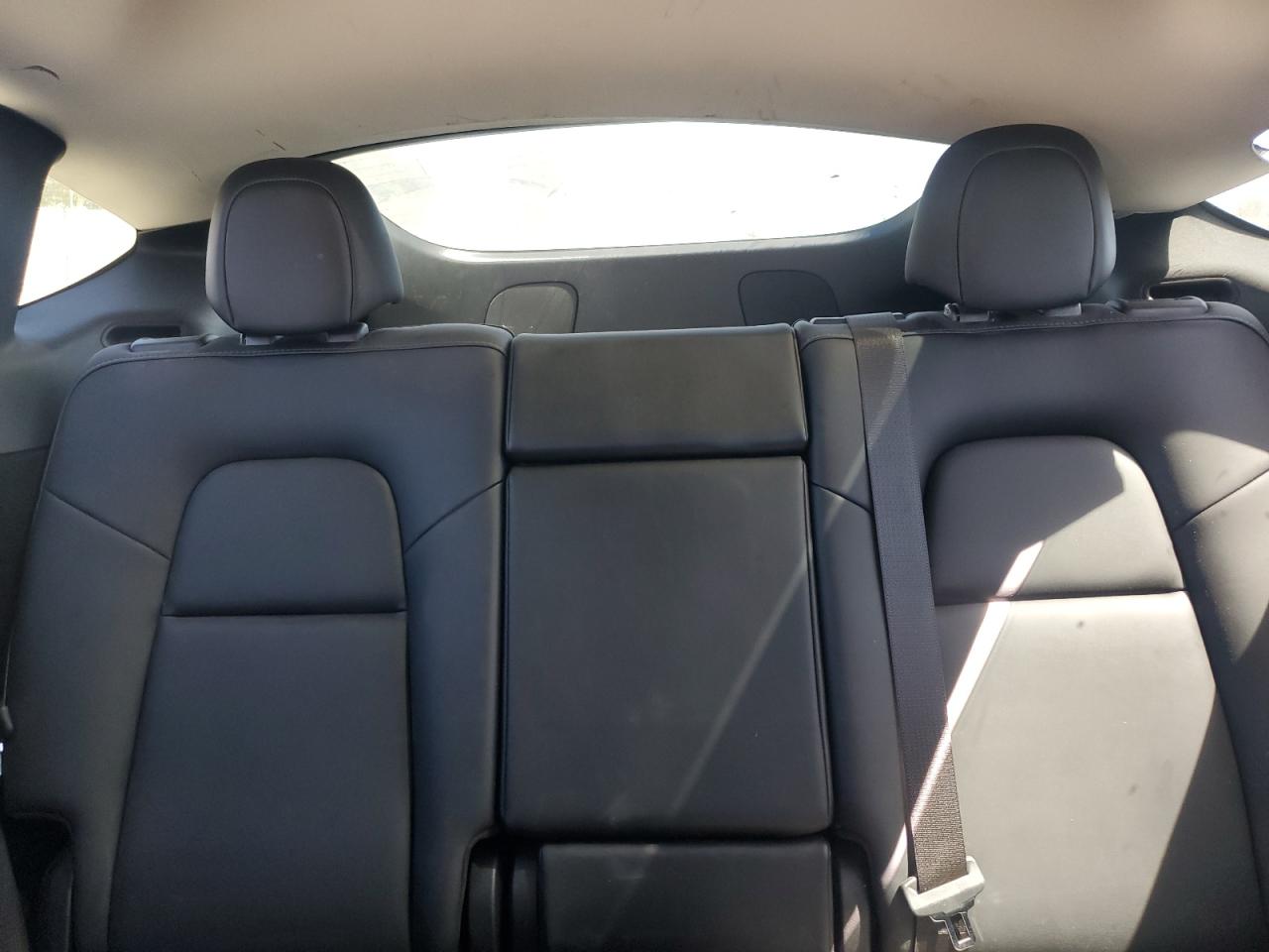 2023 Tesla Model Y VIN: 7SAYGDEE2PF757670 Lot: 69465715