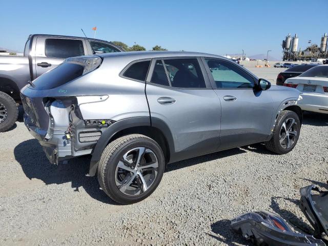  CHEVROLET TRAX 1RS 2024 Сив