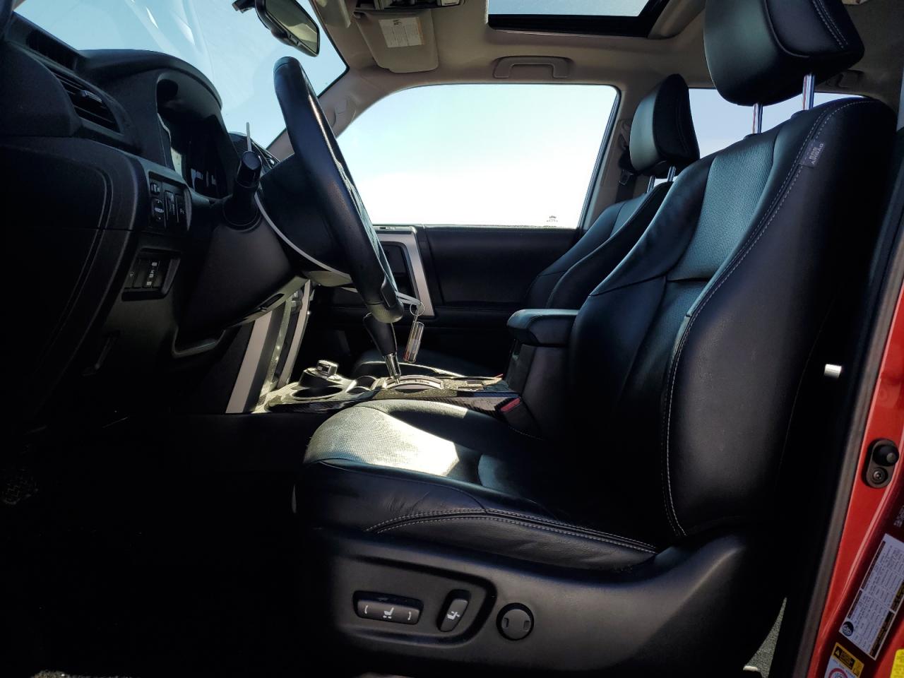 2018 Toyota 4Runner Sr5/Sr5 Premium VIN: JTEBU5JR4J5588119 Lot: 70720335