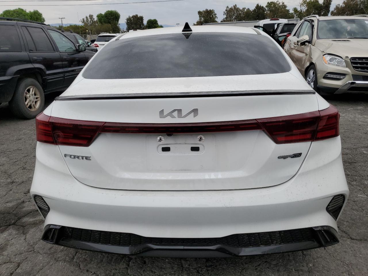 2024 Kia Forte Gt Line VIN: 3KPF54AD4RE840937 Lot: 70594225