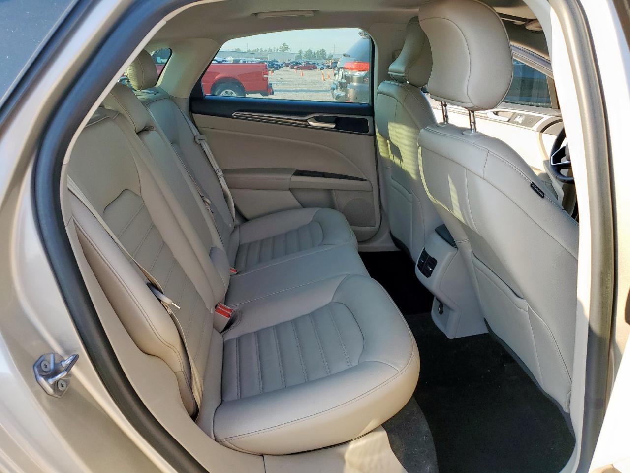 2018 Ford Fusion Se VIN: 3FA6P0HD3JR149782 Lot: 70307375