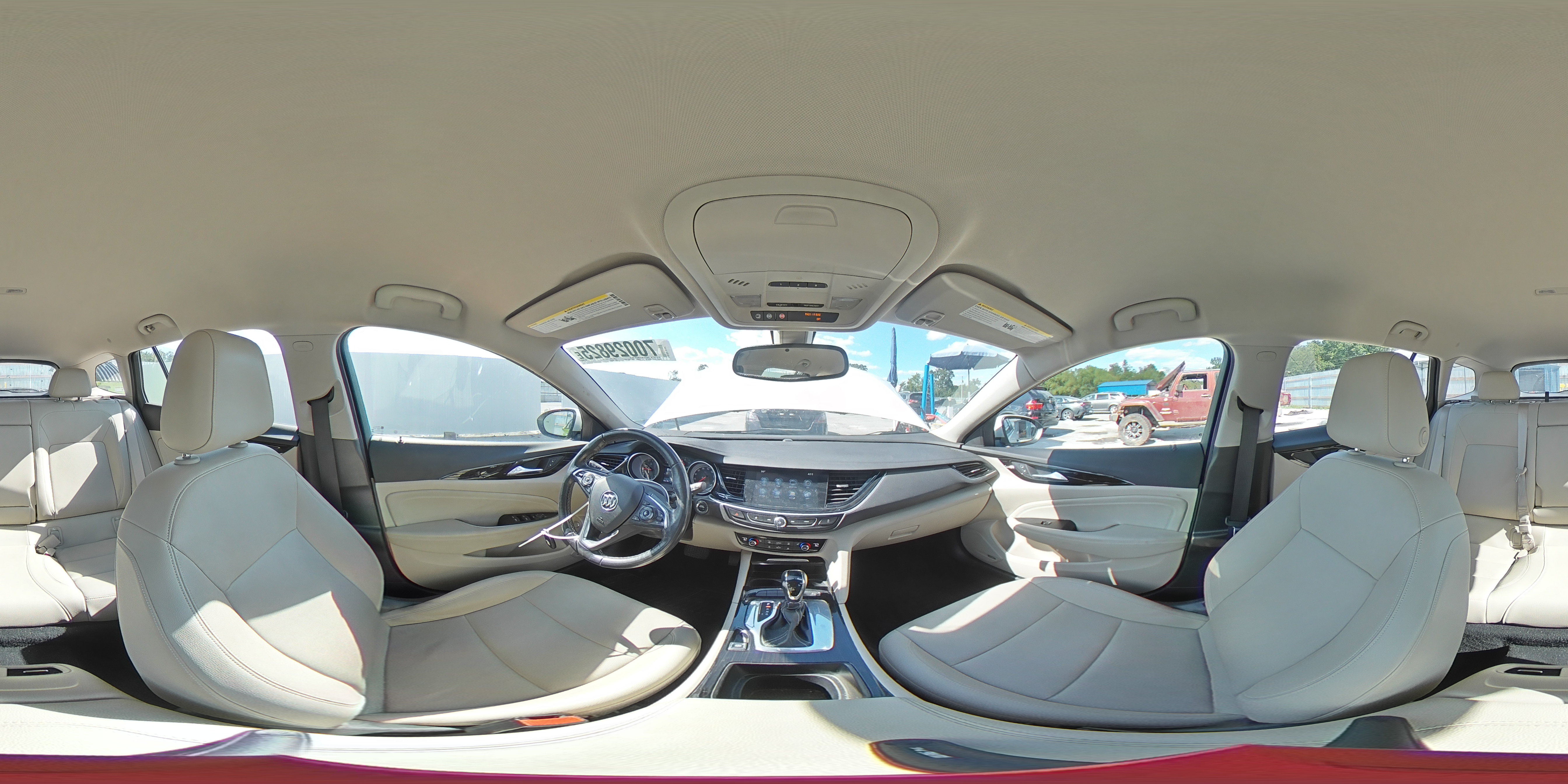 2018 Buick Regal Tourx Essence VIN: W04GV8SX4J1132113 Lot: 70029825
