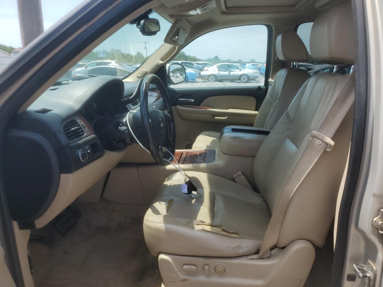 2008 Chevrolet Suburban C1500 Ls VIN: 1GNFC16028R121772 Lot: 70331625