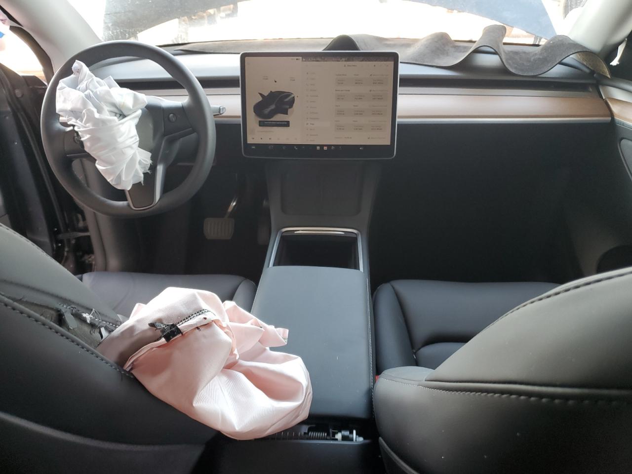 2025 Tesla Model Y VIN: 7SAYGDED4SF228706 Lot: 70390995