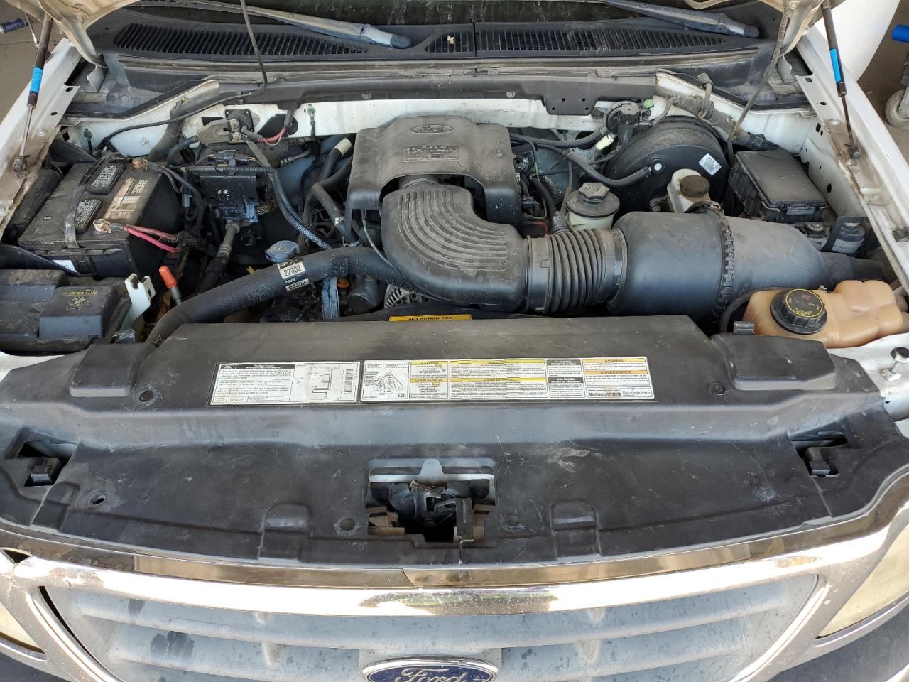 2000 Ford F150 VIN: 1FTRX17W0YKA76241 Lot: 68135235