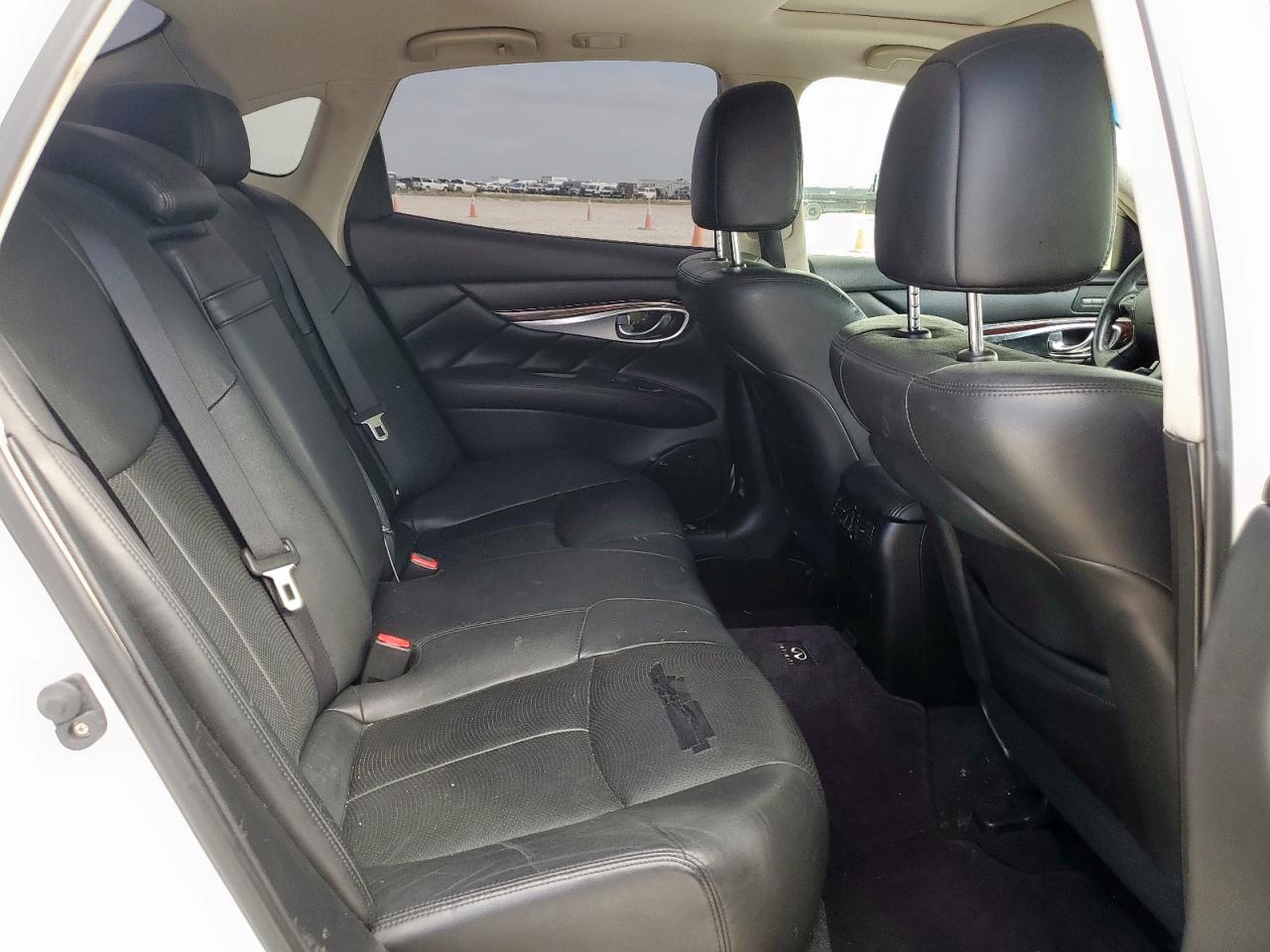 2014 Infiniti Q70 3.7 VIN: JN1BY1AP9EM260273 Lot: 71102245