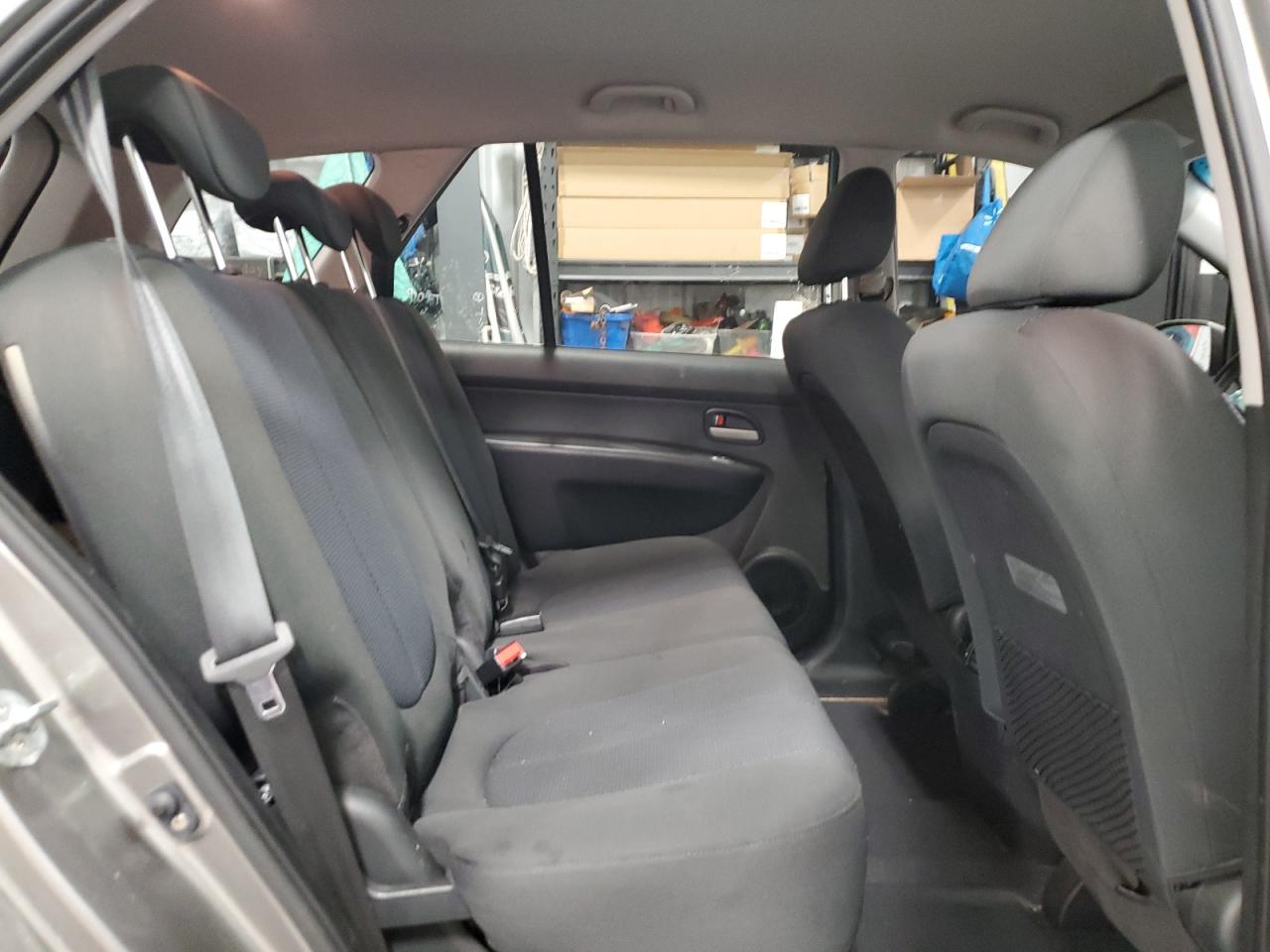 2009 Kia Rondo Base VIN: KNAFG528297285775 Lot: 68818525