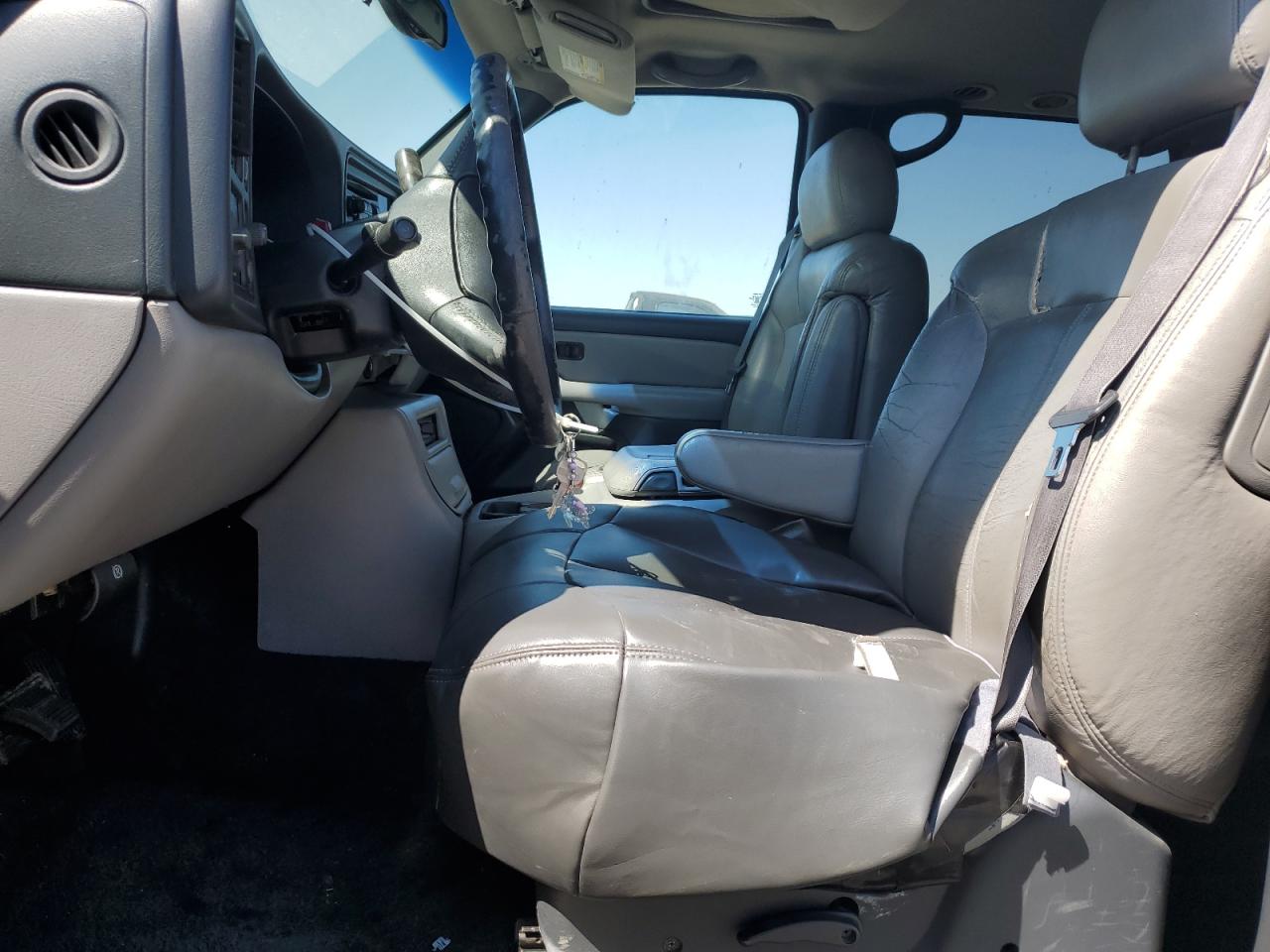 2001 Chevrolet Suburban K1500 VIN: 3GNFK16T01G195629 Lot: 82165535