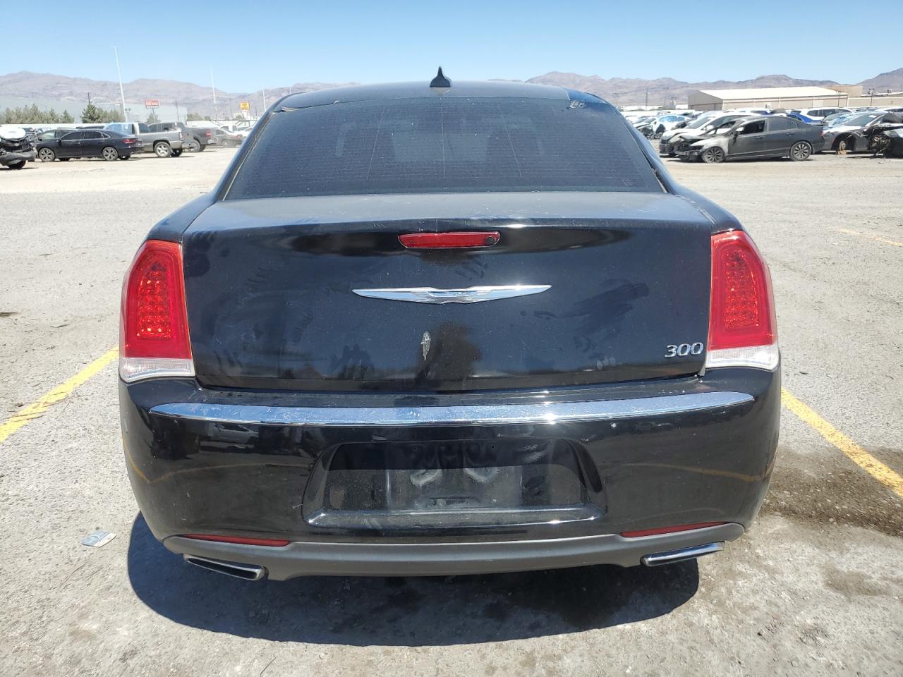 2015 Chrysler 300 Limited VIN: 2C3CCAAG1FH779746 Lot: 69328725