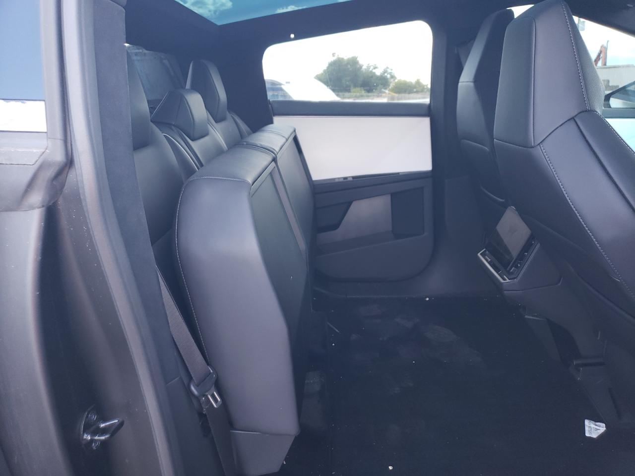 2024 Tesla Cybertruck VIN: 7G2CEHED4RA012413 Lot: 70185505