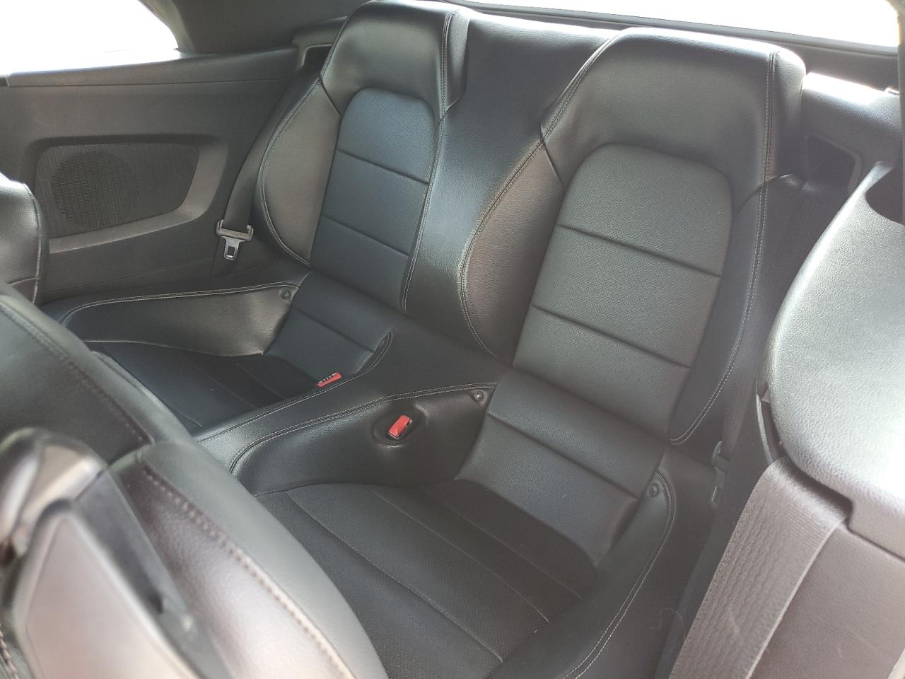 2017 Ford Mustang VIN: 1FATP8UHXH5282174 Lot: 68703935