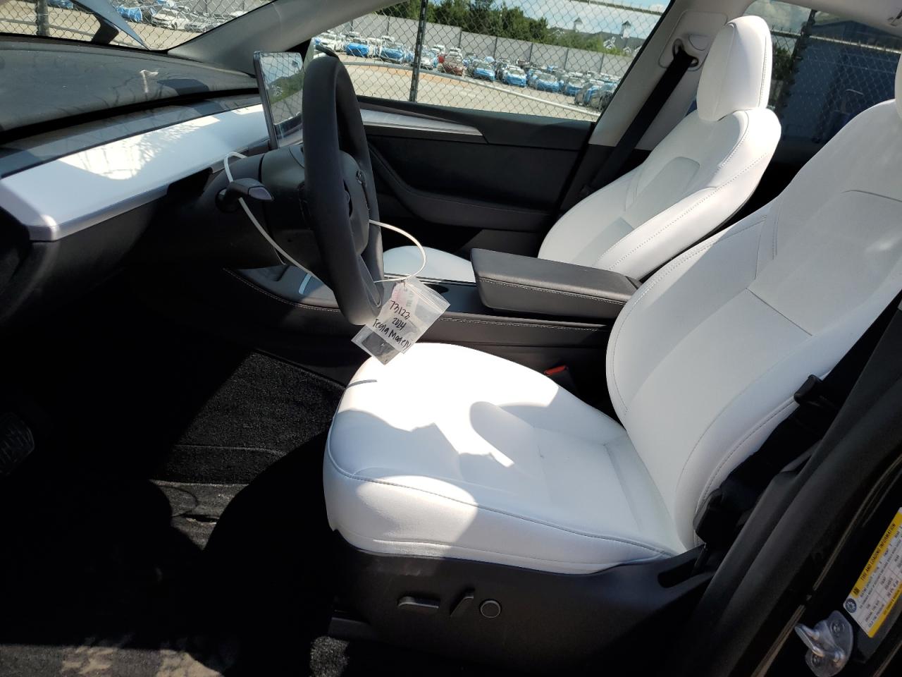 2024 Tesla Model Y VIN: 7SAYGDEE6RF131123 Lot: 70685005