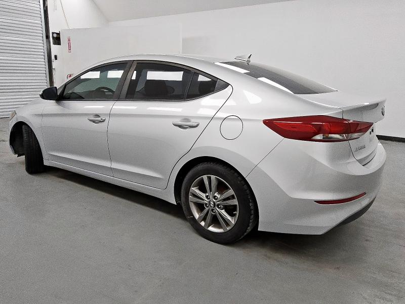  HYUNDAI ELANTRA 2018 Srebrny