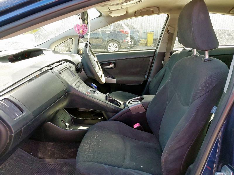 2013 TOYOTA PRIUS T3