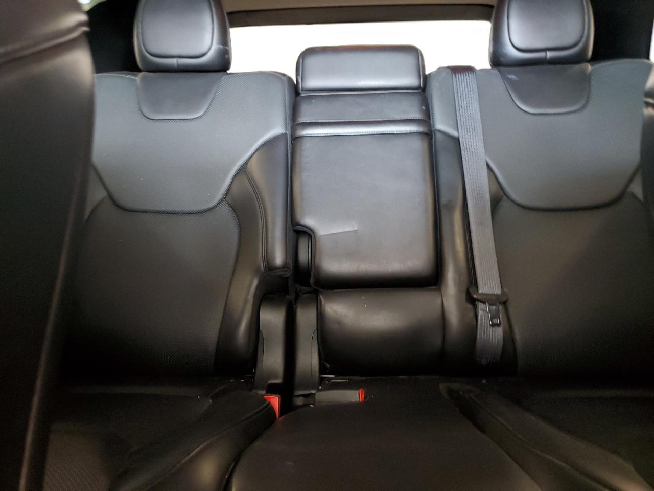 2018 Jeep Cherokee Overland VIN: 1C4PJMJX1JD597975 Lot: 67560015