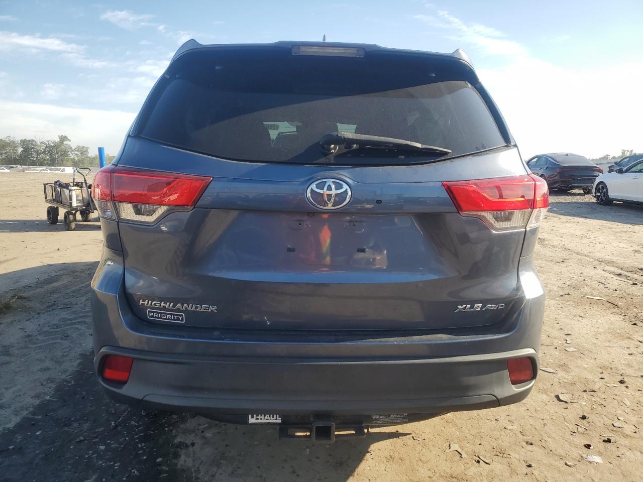 2018 Toyota Highlander Se VIN: 5TDJZRFH8JS843096 Lot: 70676355