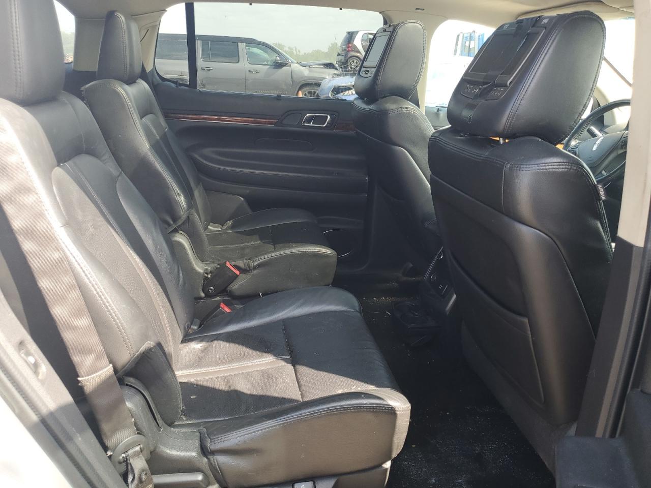 2014 Lincoln Mkt VIN: 2LMHJ5AT8EBL50570 Lot: 69476925