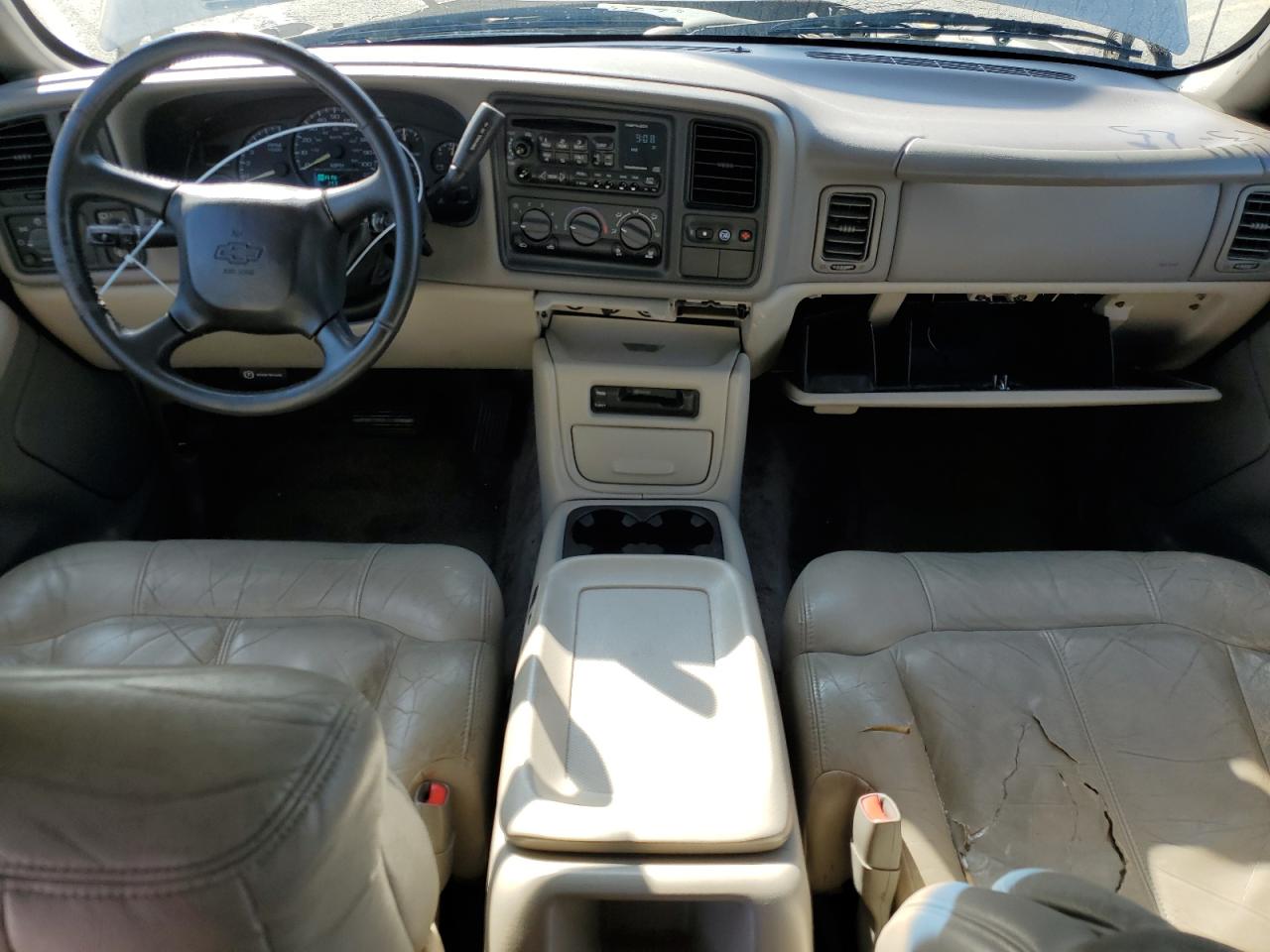 2001 Chevrolet Tahoe C1500 VIN: 1GNEC13T41R133700 Lot: 69294725
