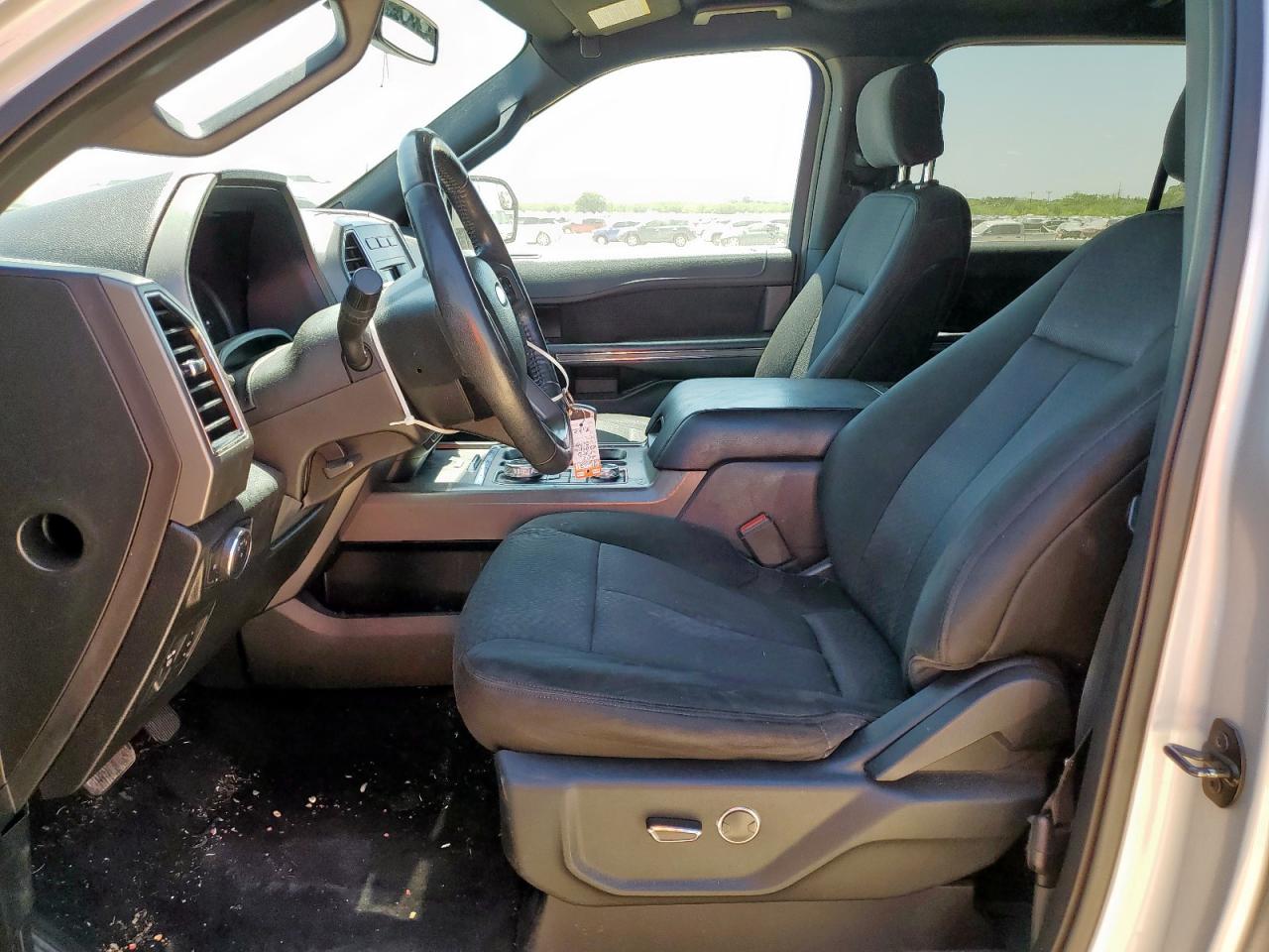 2018 Ford Expedition Max Xlt VIN: 1FMJK1JTXJEA38770 Lot: 70624225